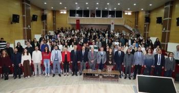 “Türk ve Dış Güvenlik Politikaları ve Küresel Ekonomik Gelişmeler Nereye Gidiyor?” Konulu Panel Fakültemizde Düzenlendi