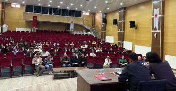 İktisat ve İşletme Bölümü Öğrencileri ile Dekan Buluşması Gerçekleştirildi