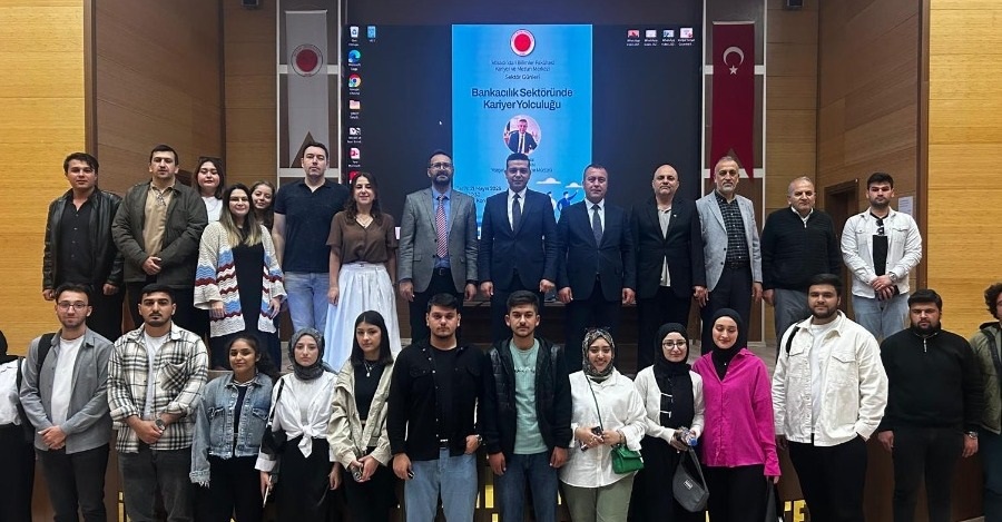 Fakültemizde 'Bankacılık Sektöründe Kariyer Yolculuğu' Söyleşisi Düzenlendi