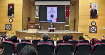 Fakültemizde “Üst Düzey Yönetici Olmak” Söyleşisi Gerçekleştirildi