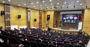Sektör Günleri: CV Hazırlama ve Mülakat Teknikleri Semineri Fakültemizde Gerçekleştirildi