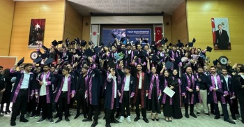 Fakültemizde Mezuniyet Coşkusu: İlk Oturum Gerçekleştirildi
